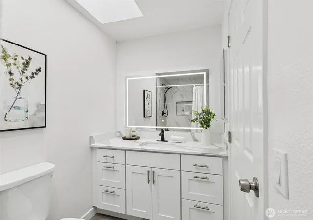 $1,079,000 | 7002 42nd Avenue South, Seattle, WA 98118