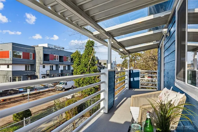 $1,079,000 | 7002 42nd Avenue South, Seattle, WA 98118