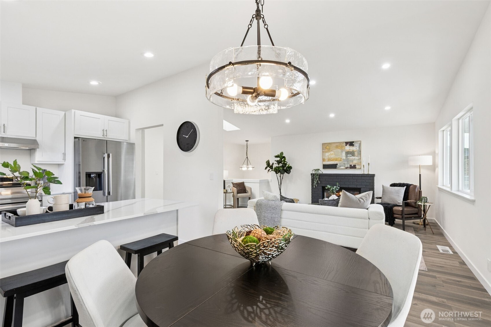 7002 42nd Avenue South Seattle, WA 98118 - Photo 4 of 32