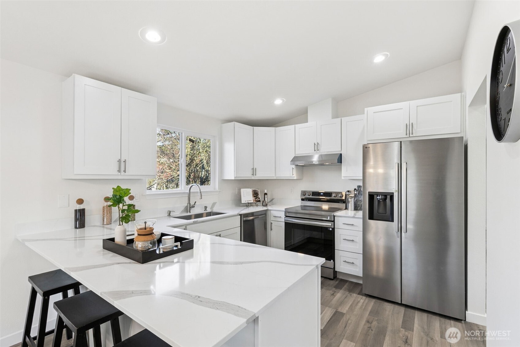 7002 42nd Avenue South Seattle, WA 98118 - Photo 7 of 33