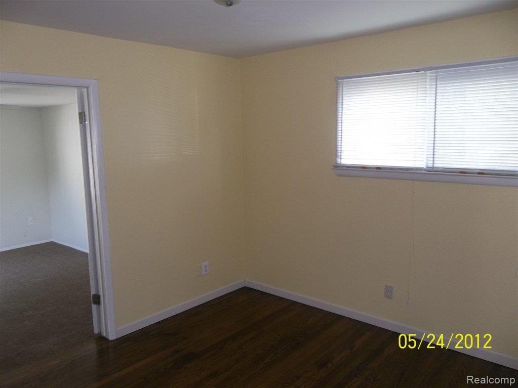 1955 Romeo Street Ferndale, MI 48220 - Photo 6 of 8 100_1885.JPG