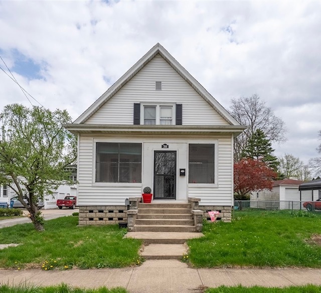 766 North Mill Street Pontiac, IL 61764 - Photo 1 of 34