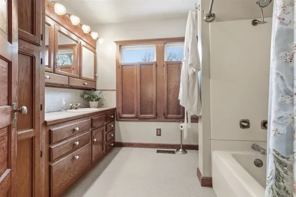 $174,900 | 766 North Mill Street, Pontiac, IL 61764