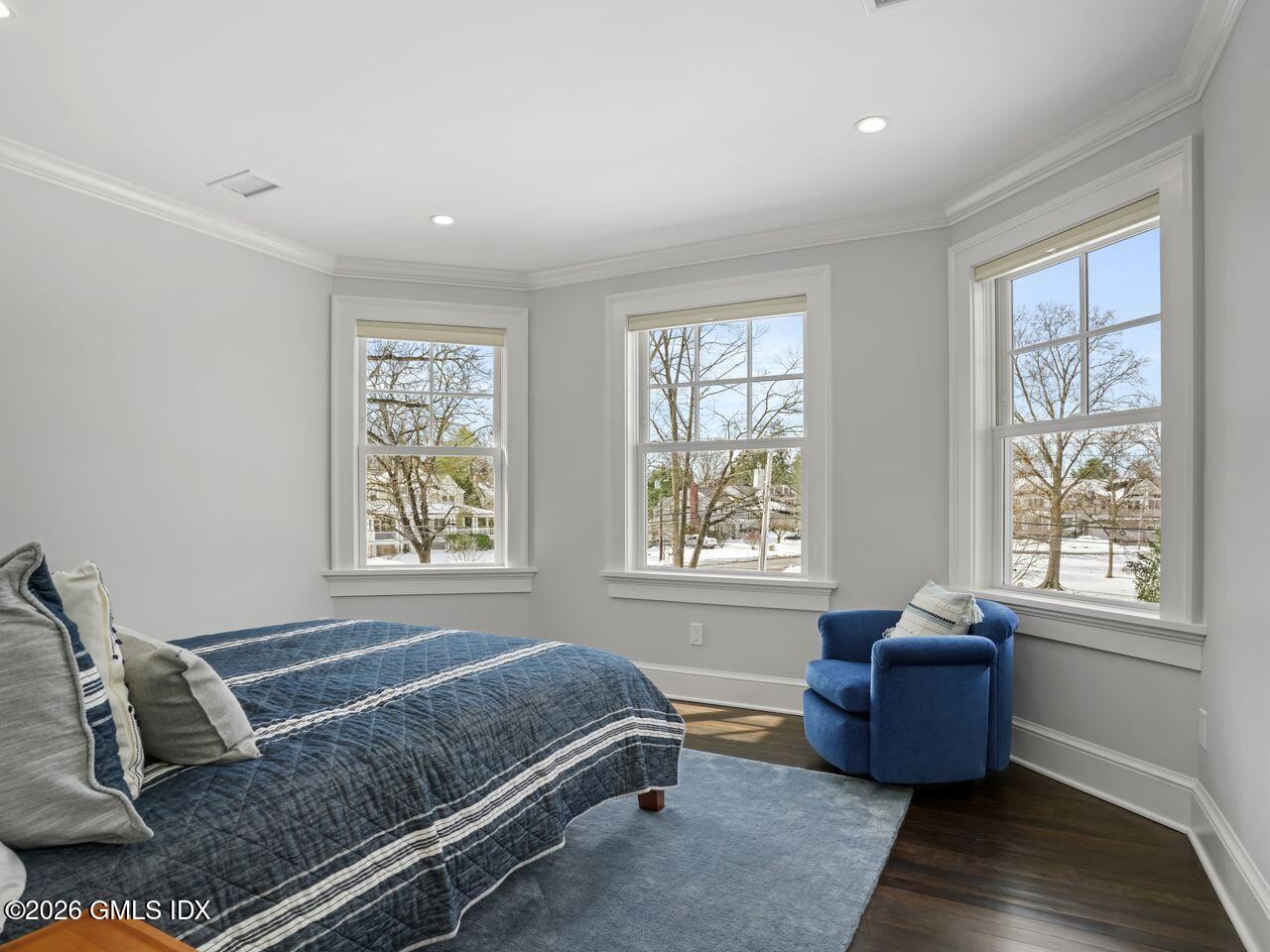 21 Lake Drive Riverside, CT 06878 - Photo 17 of 39 a living room with furniture and a window