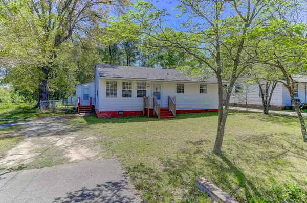 $1,815 | 2401 Eagle Drive, Charleston, SC 29406