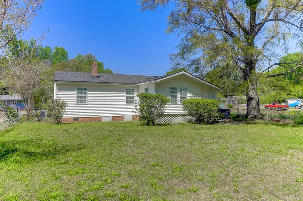 $1,815 | 2401 Eagle Drive, Charleston, SC 29406
