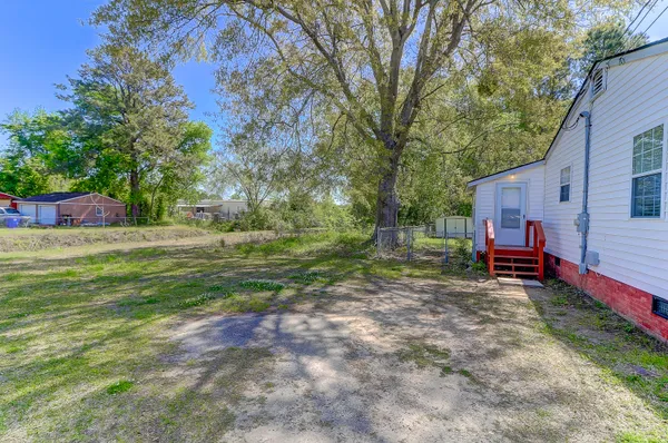 $1,815 | 2401 Eagle Drive, Charleston, SC 29406