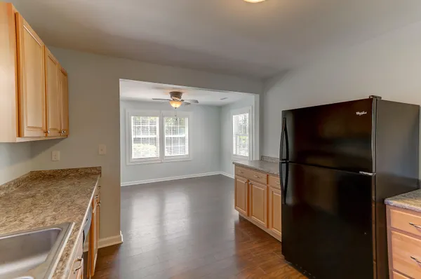 $1,815 | 2401 Eagle Drive, Charleston, SC 29406