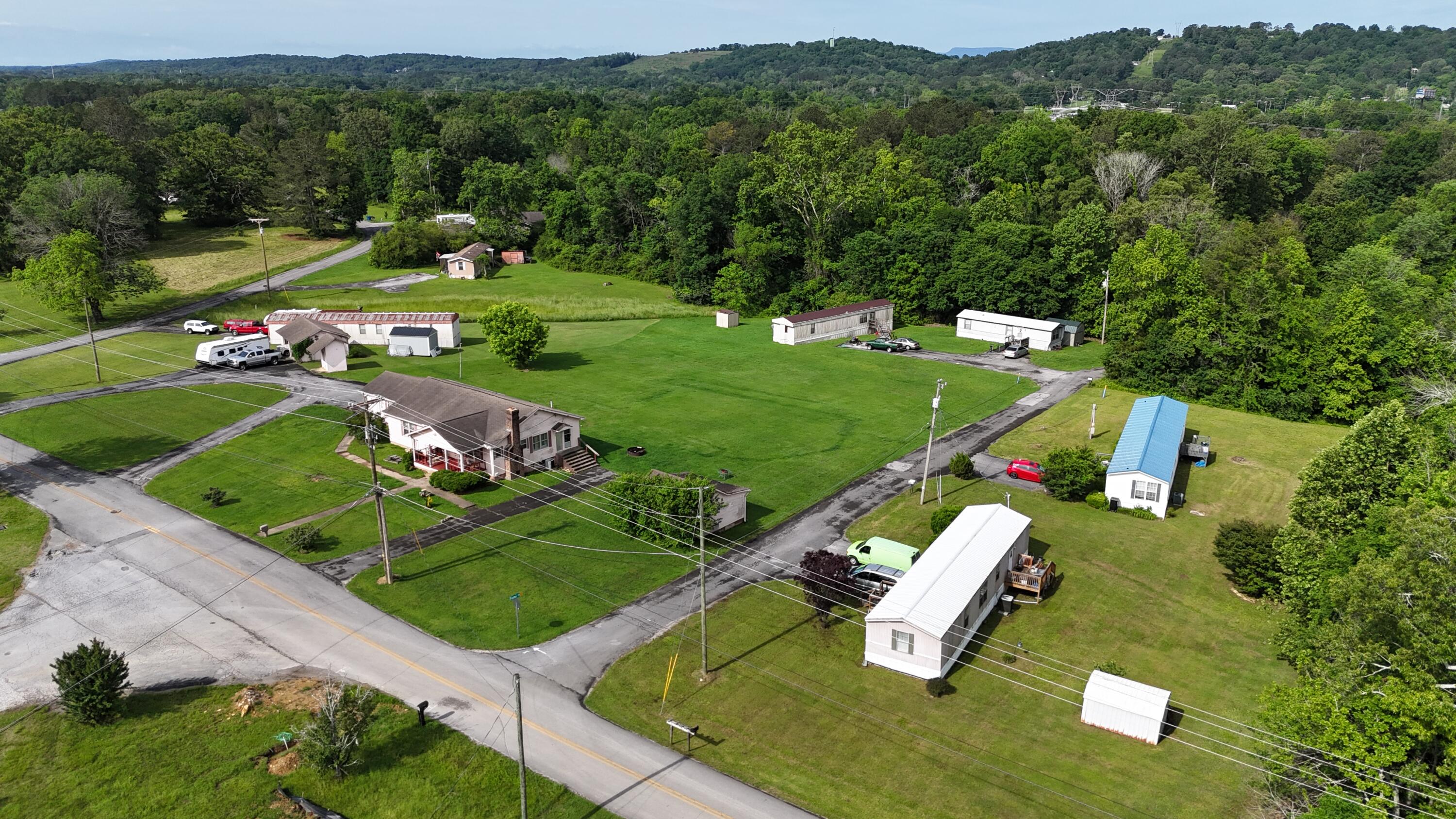382 Foster Road Ringgold, GA 30736 - Photo 4 of 11 dji_fly_20250517_101404_0020_17474997008