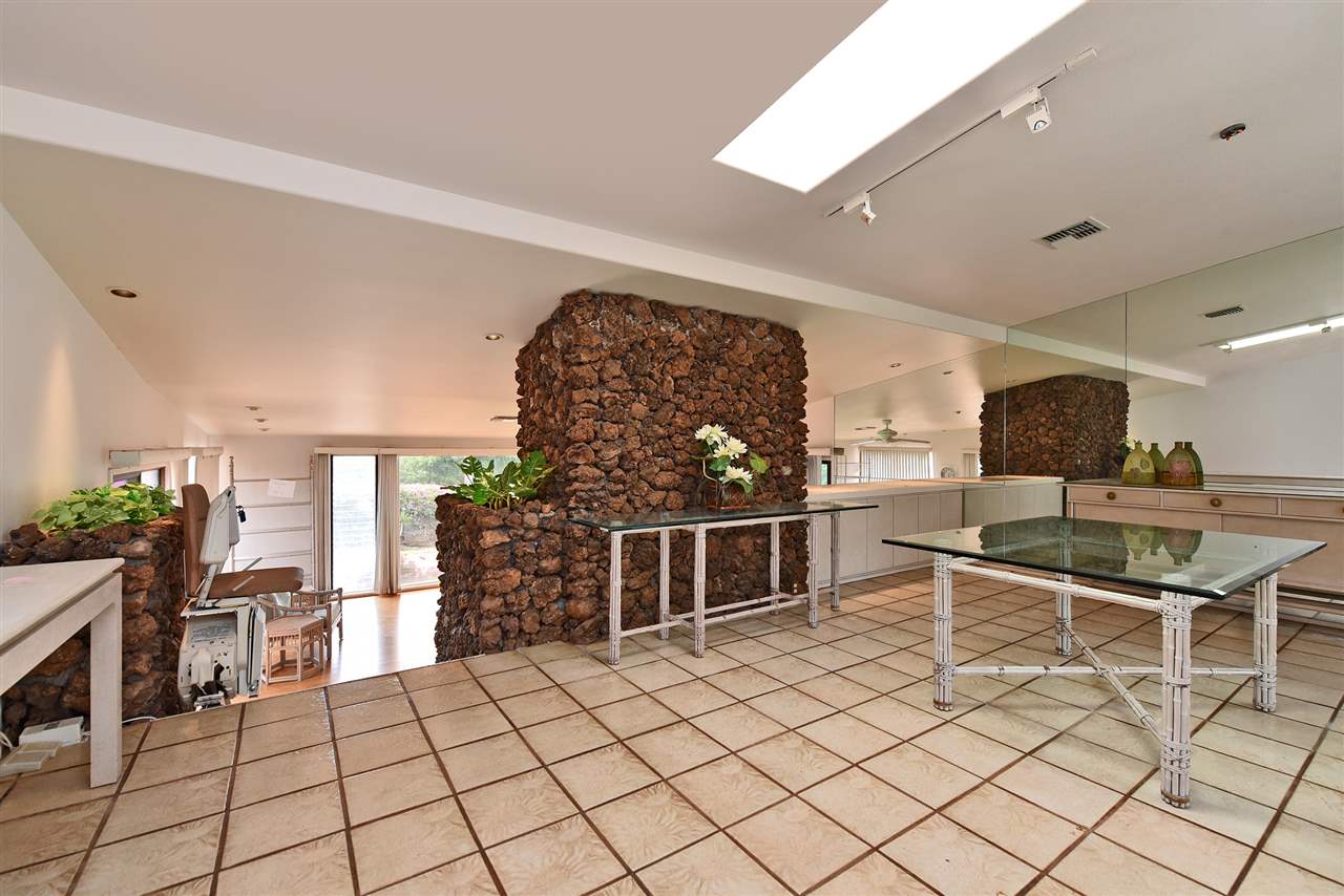 166 Halelo Street Lahaina, HI 96761 - Photo 12 of 27 a chairs and table in a room
