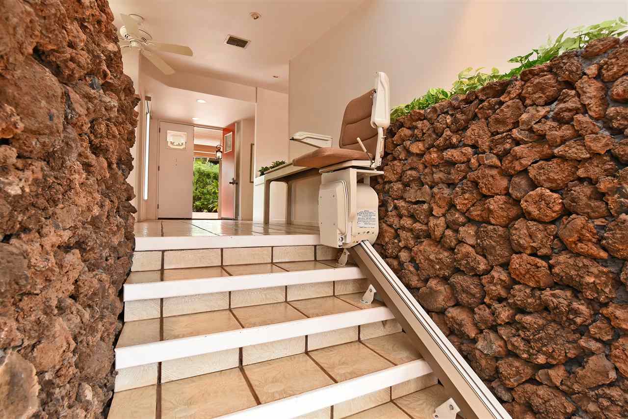 166 Halelo Street Lahaina, HI 96761 - Photo 13 of 27 a view of entryway with a front door