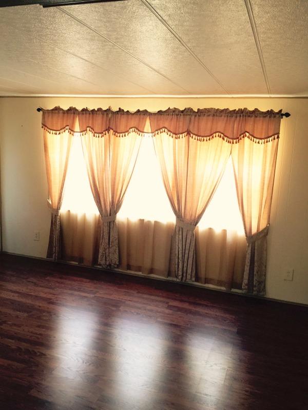 417 North Cocoanut Road Pahokee, FL 33476 - Photo 1 of 2 Living Room