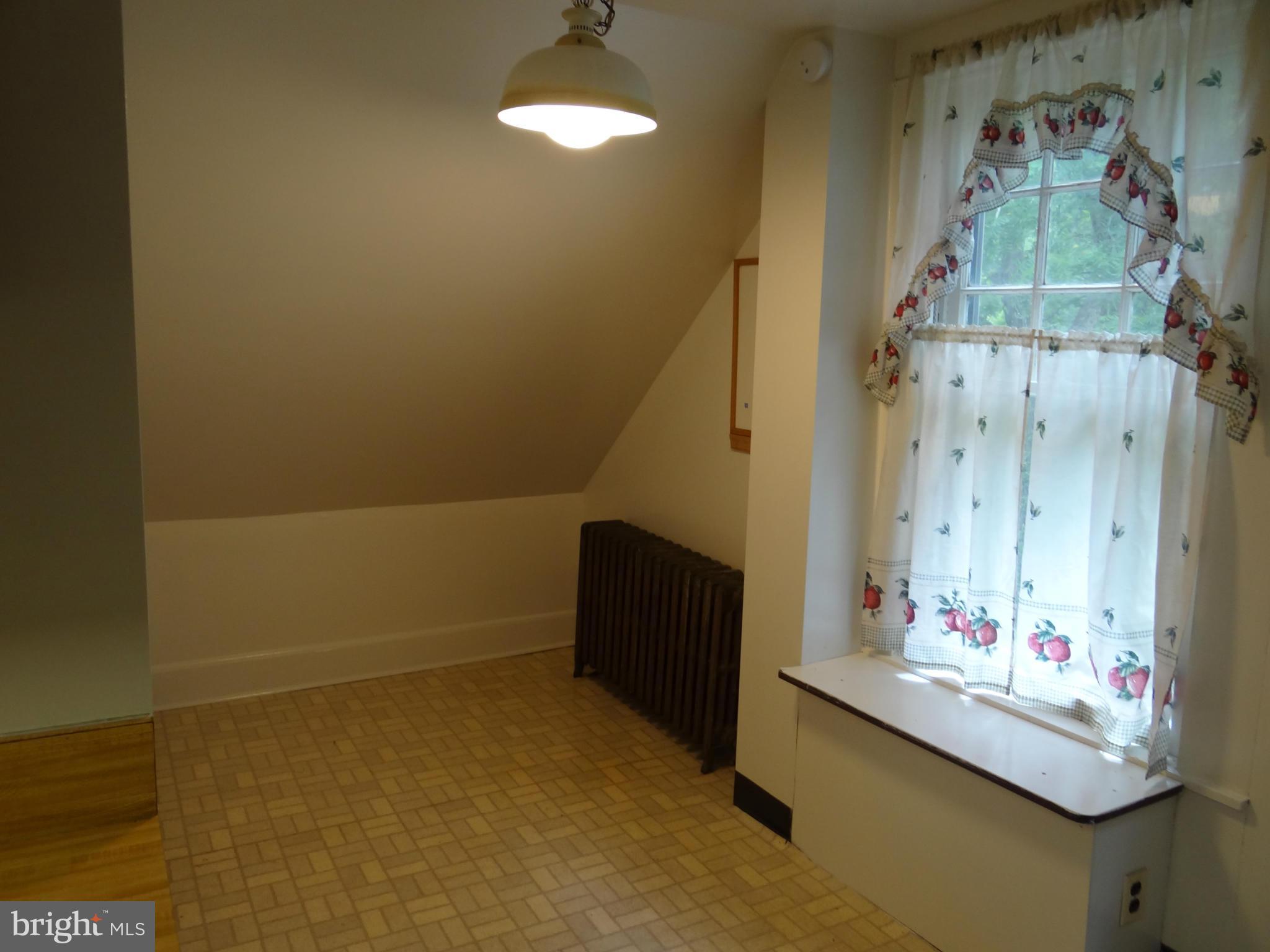 2902 Ridge Road Baltimore, MD 21244 - Photo 15 of 23