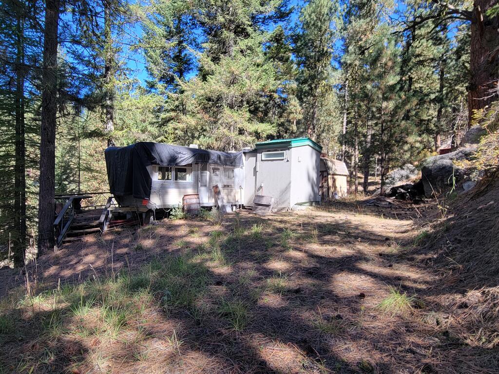 1270 Shore Drive, Unit 9 Cascade, ID 83611 - Photo 4 of 13 1956 MOBILE HOME