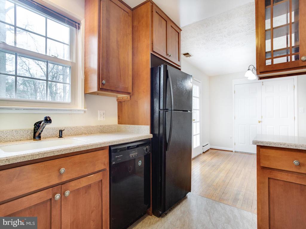 7141 Presley Road Lanham, MD 20706 - Photo 14 of 51 Gallery Image 14