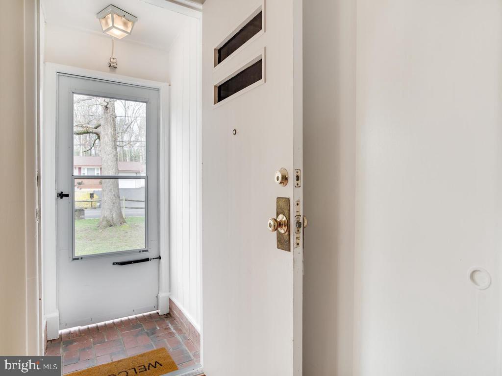 7141 Presley Road Lanham, MD 20706 - Photo 3 of 51 Gallery Image 3