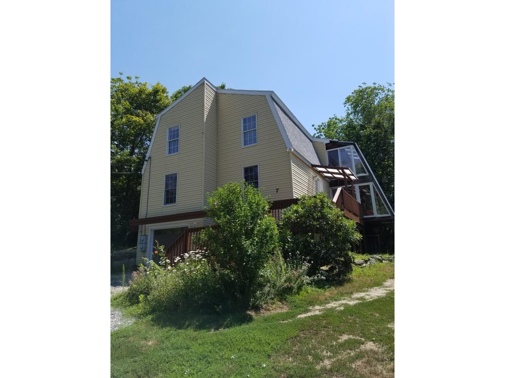 7 Worthley Road Derry, NH 03038 - Photo 2 of 16