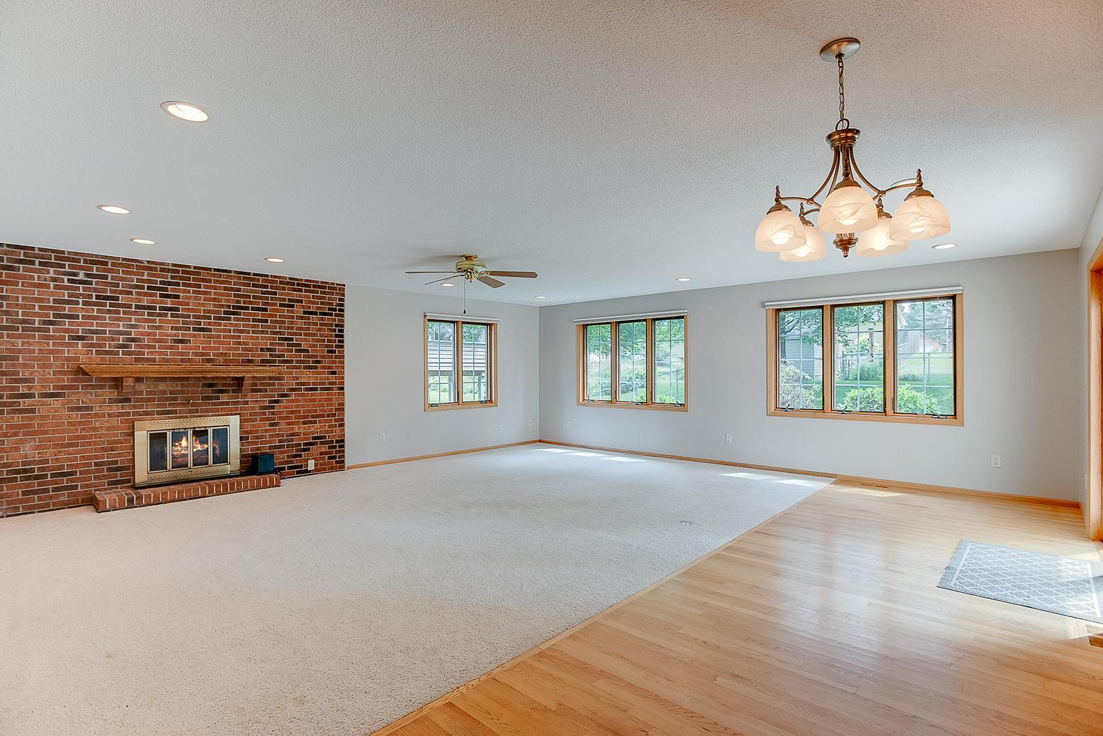 10425 Xylon Road South Bloomington, MN 55438 - Photo 18 of 57