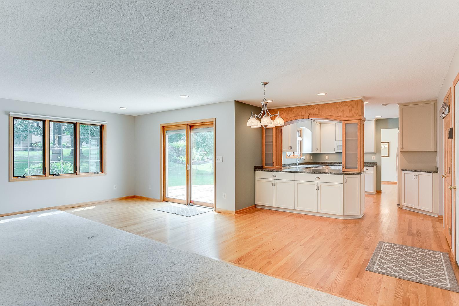 10425 Xylon Road South Bloomington, MN 55438 - Photo 22 of 57