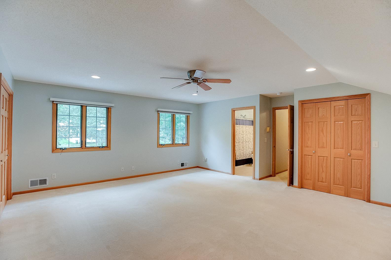 10425 Xylon Road South Bloomington, MN 55438 - Photo 30 of 57