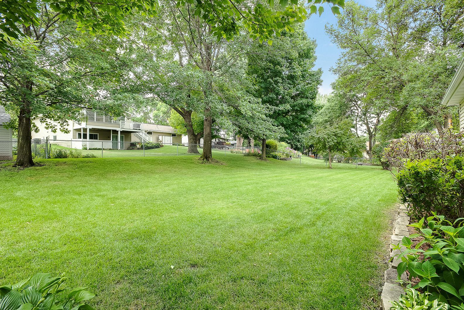 10425 Xylon Road South Bloomington, MN 55438 - Photo 54 of 57