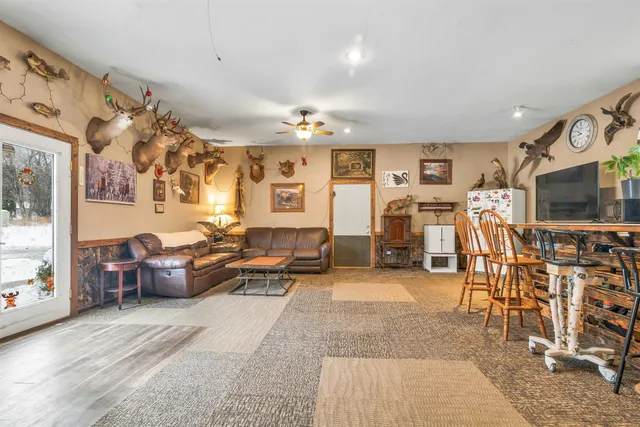 $284,900 | 8153 Gray Lake Road, Oconto Falls, WI 54154