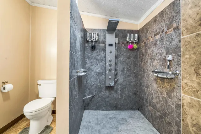 $284,900 | 8153 Gray Lake Road, Oconto Falls, WI 54154