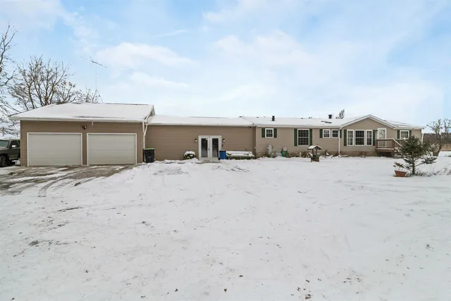 $284,900 | 8153 Gray Lake Road, Oconto Falls, WI 54154