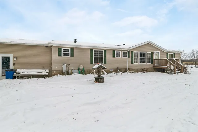 $284,900 | 8153 Gray Lake Road, Oconto Falls, WI 54154