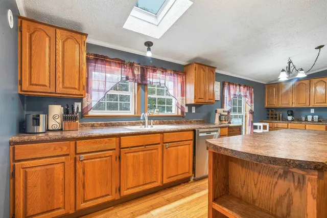 $284,900 | 8153 Gray Lake Road, Oconto Falls, WI 54154