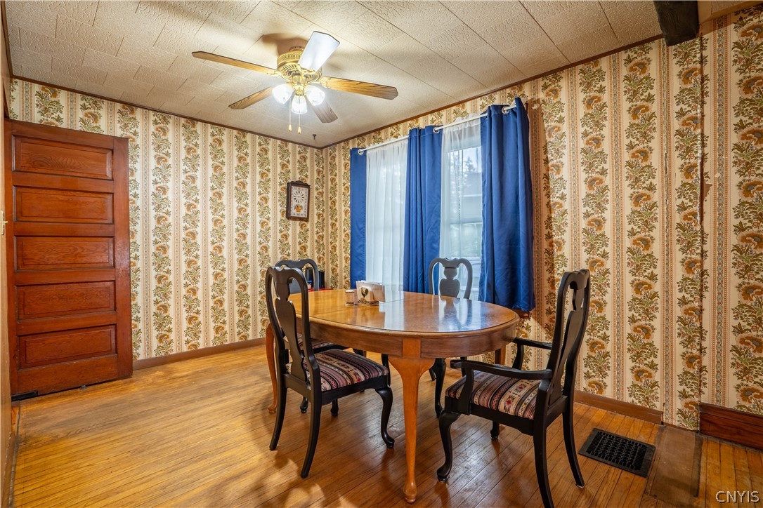 519 Broadway Street Oneida, NY 13421 - Photo 15 of 47