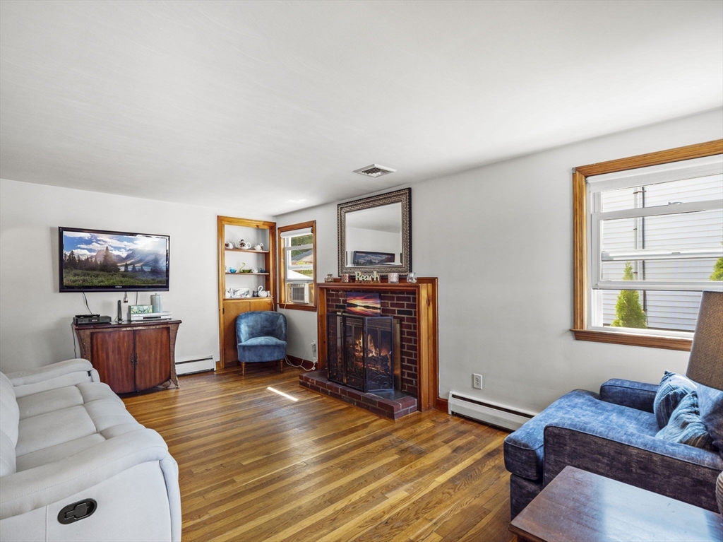 76 Keystone Street Boston, MA 02132 - Photo 17 of 39 Gallery Image 17