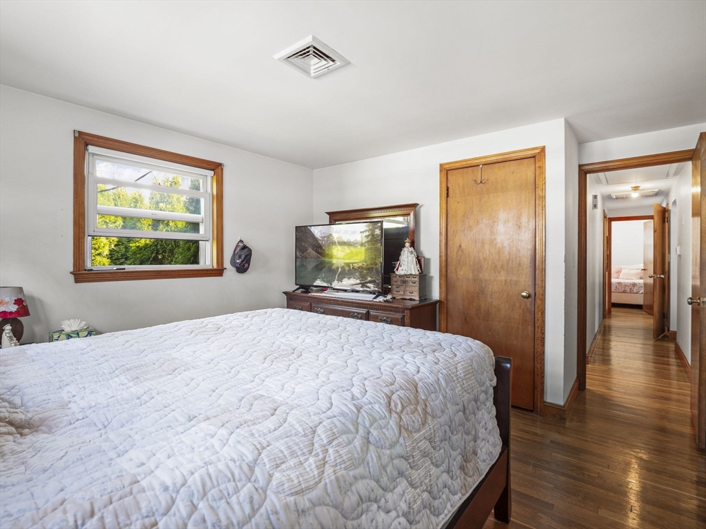 76 Keystone Street Boston, MA 02132 - Photo 20 of 39 Gallery Image 20