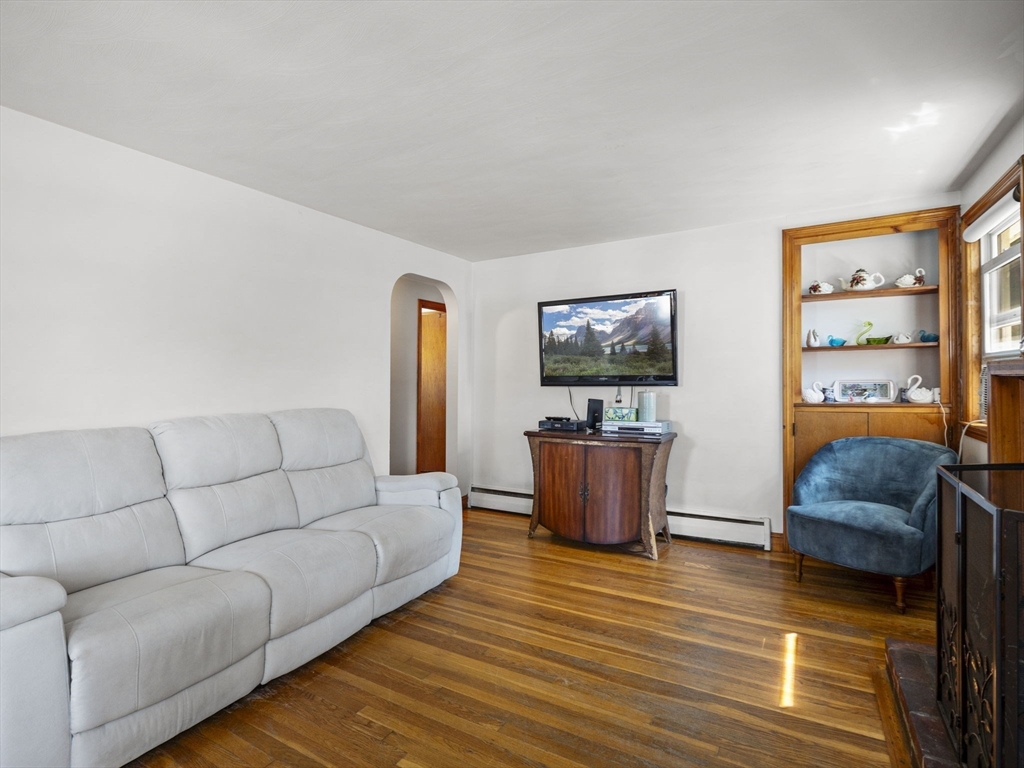 76 Keystone Street Boston, MA 02132 - Photo 4 of 39 Gallery Image 4