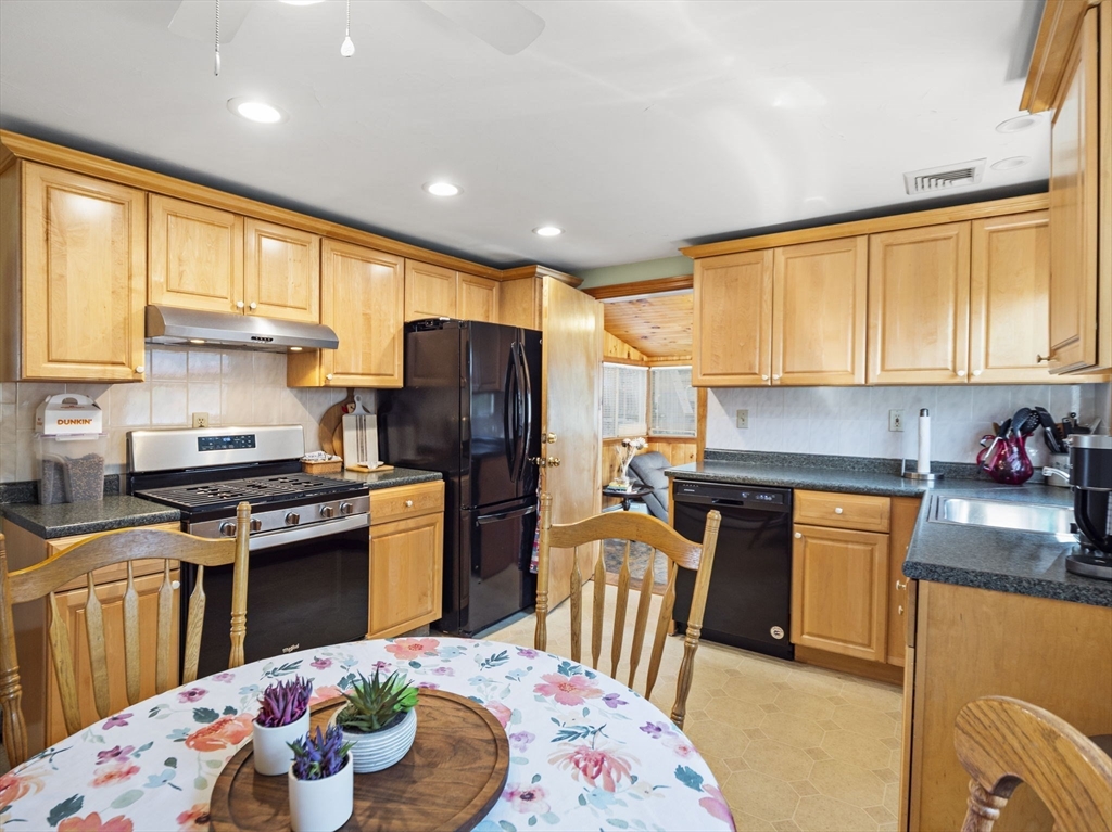 76 Keystone Street Boston, MA 02132 - Photo 10 of 39 Gallery Image 10