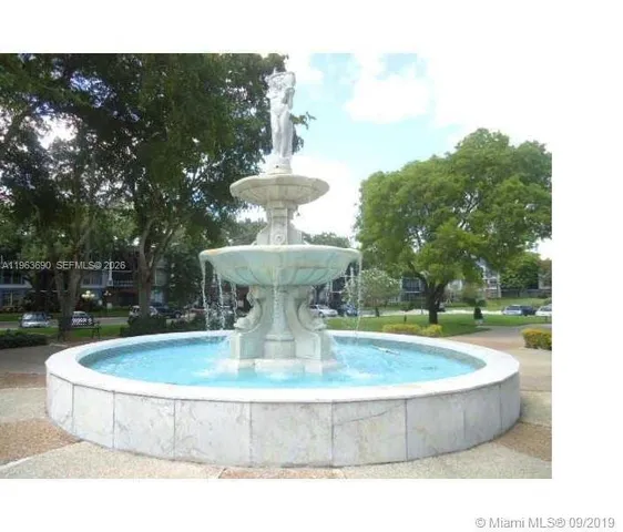 $1,300 | 3650 Inverrary Drive, Unit 1M, Lauderhill, FL 33319