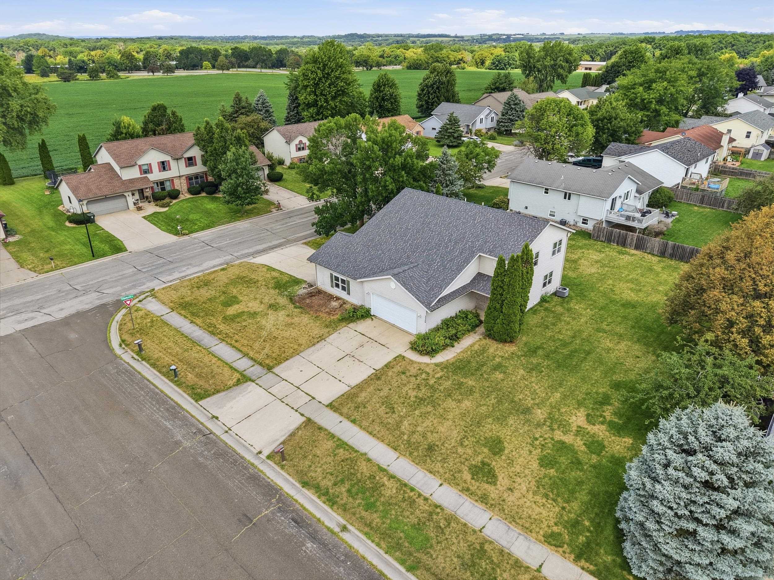 2348 Steven Street Sun Prairie, WI 53590 - Photo 24 of 33 Gallery Image 24