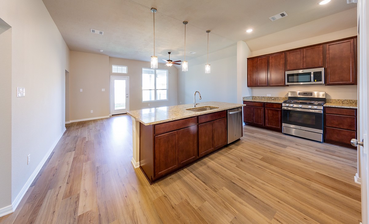 3317 Rolling View Court Conroe, TX 77301 - Photo 9 of 27