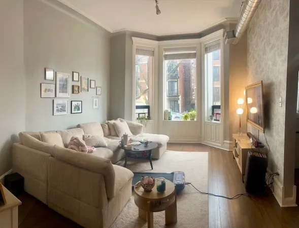 $4,500 | 1449 North North Park Avenue, Unit 1, Chicago, IL 60610