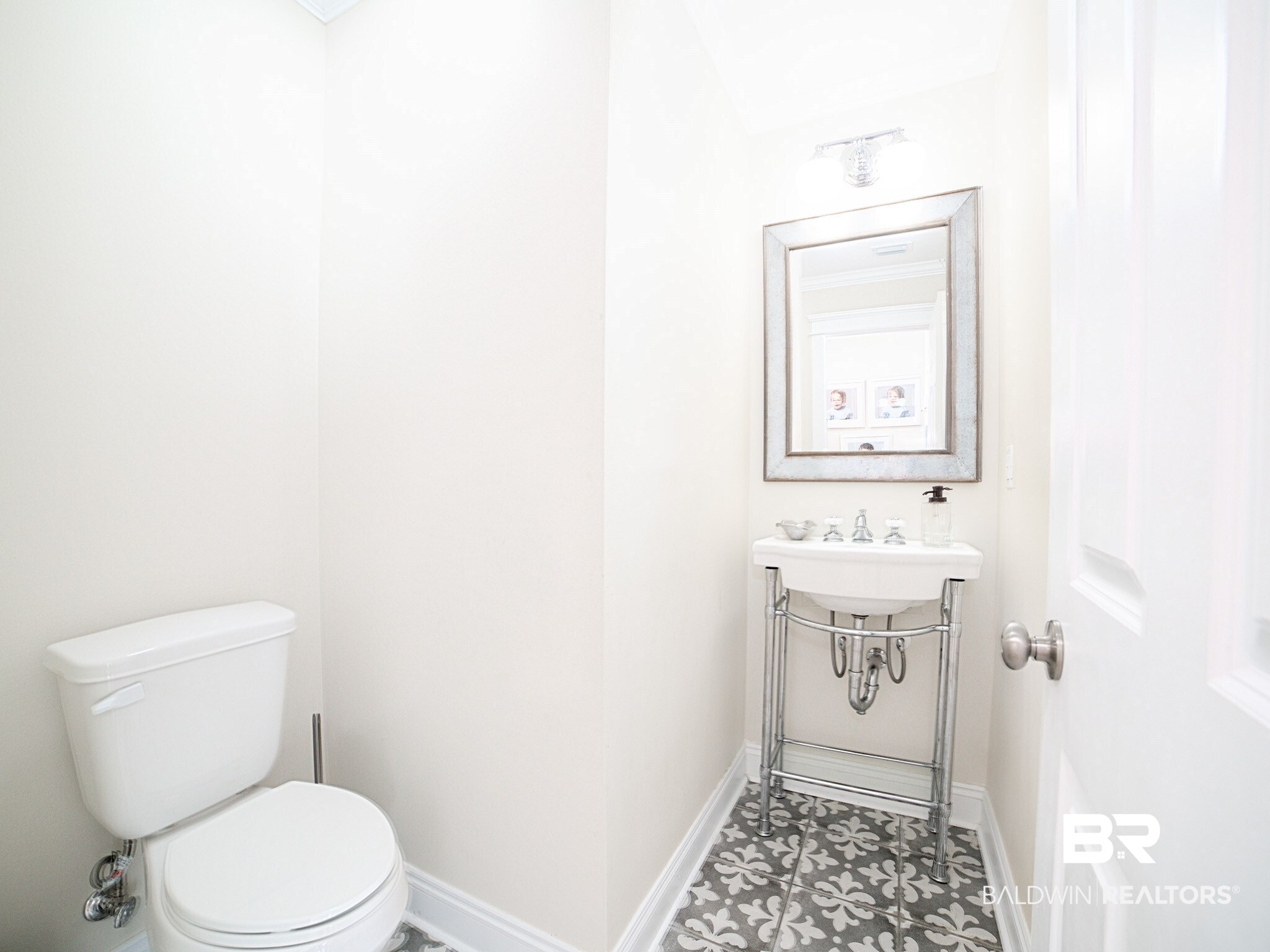 3758 Claridge Road North Mobile, AL 36608 - Photo 3 of 44