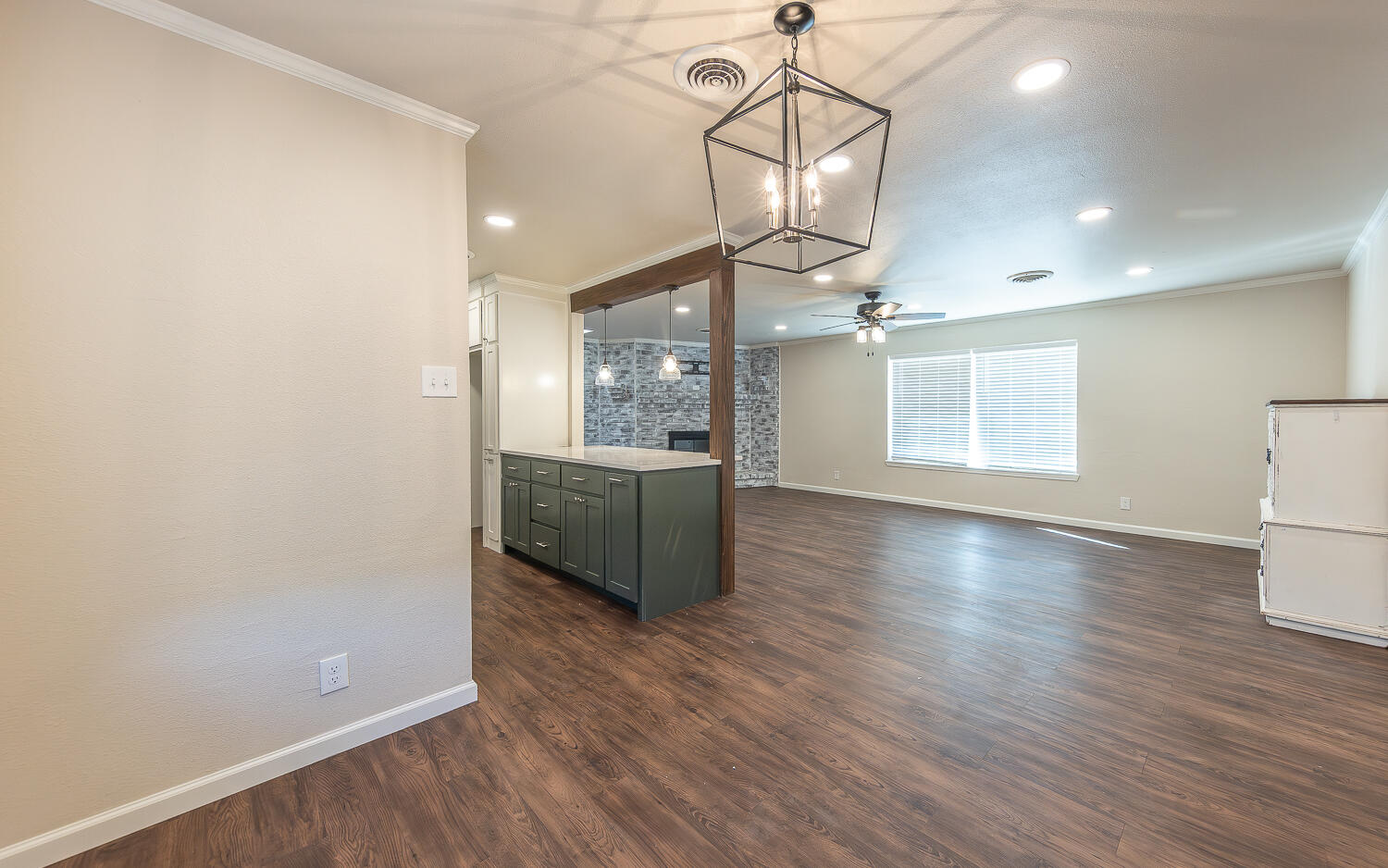 1304 8th Street Shallowater, TX 79363 - Photo 9 of 28 2L9A1182