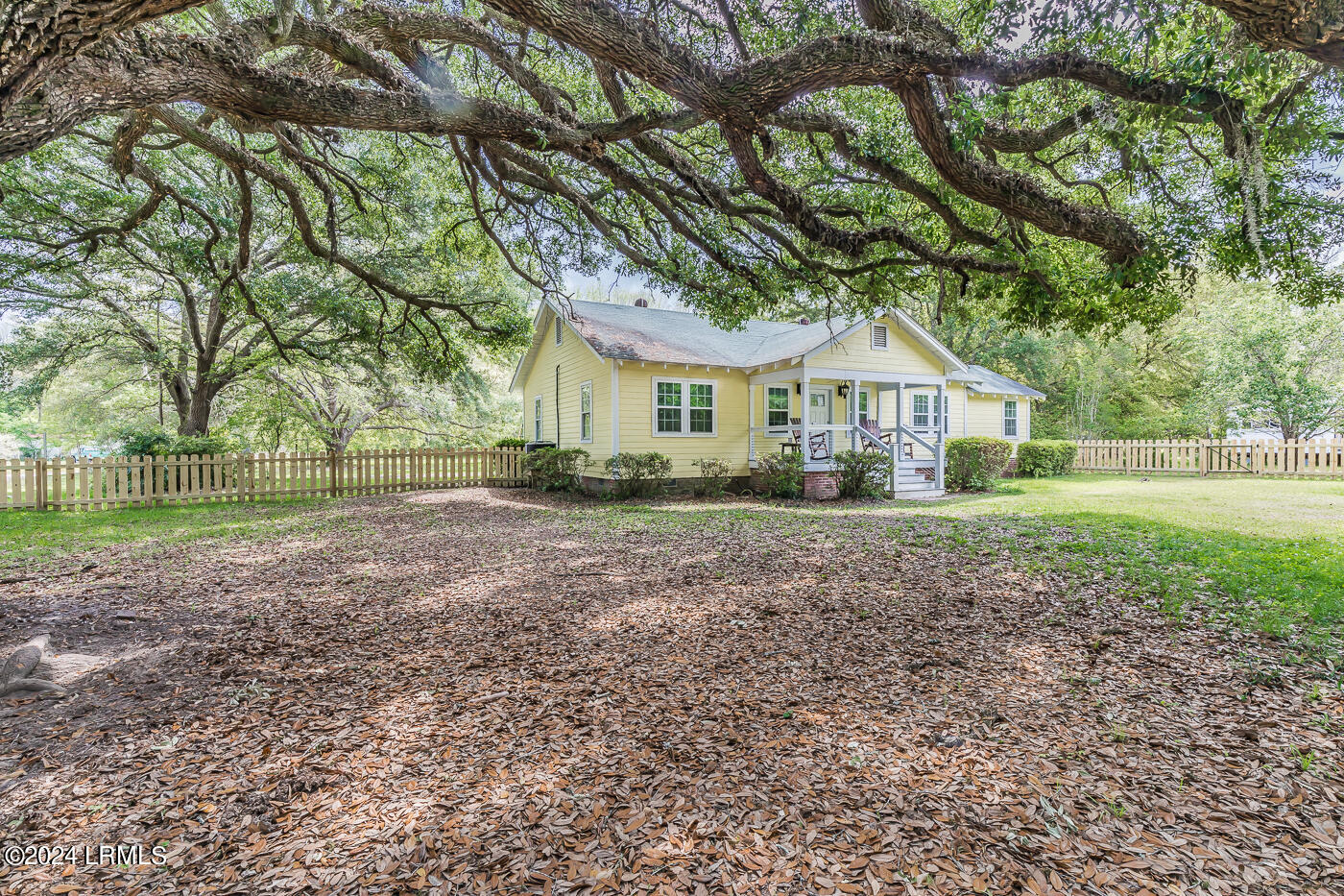 1054 Great Swamp Road Ridgeland, SC 29936 - Photo 3 of 36 3 Front