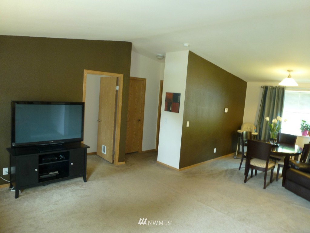 1921 Spring Road Shelton, WA 98584 - Photo 6 of 13 Gallery Image 6