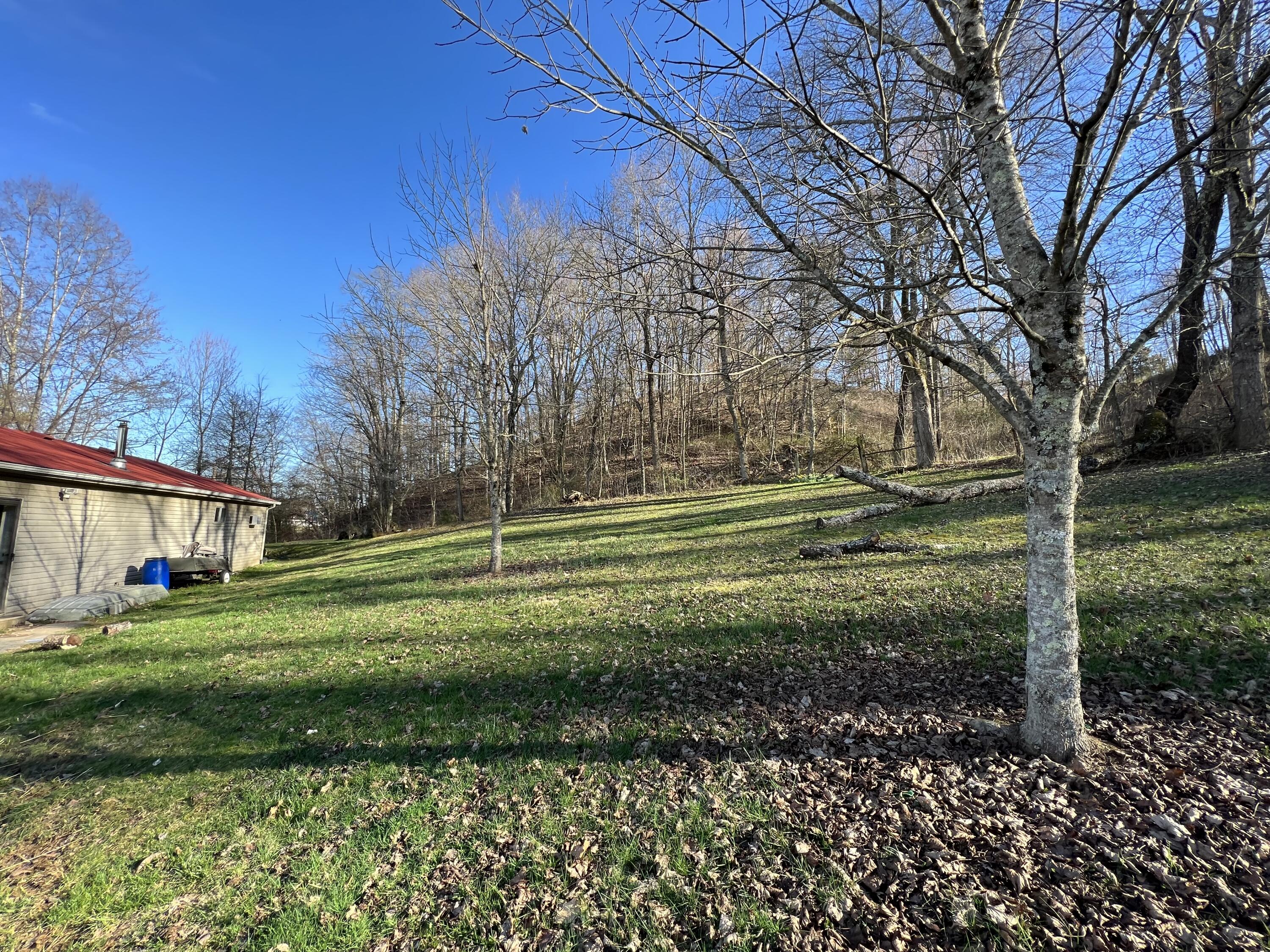 189 Glenview Road London, KY 40741 - Photo 9 of 23 6E2523F7-D315-4E98-A358-7A73076491E5
