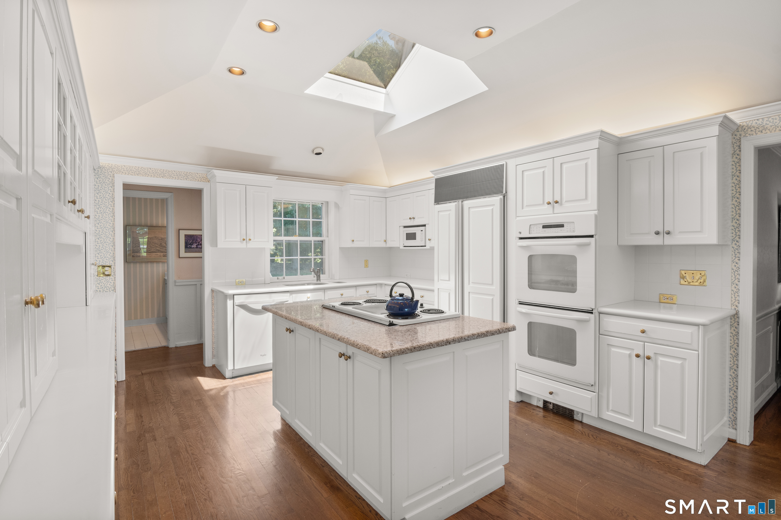 39 Old Studio Road New Canaan, CT 06840 - Photo 14 of 40