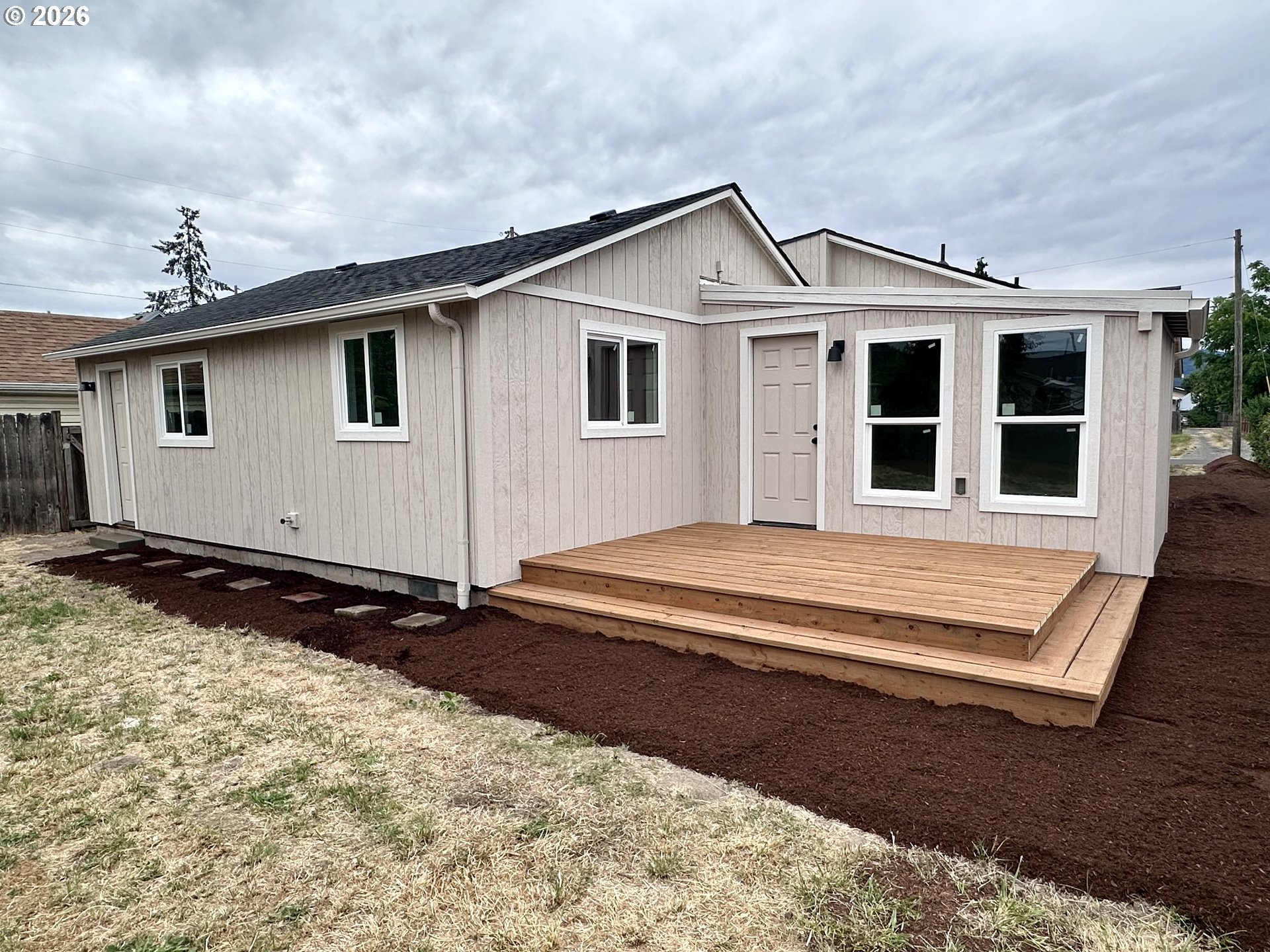 2345 F Street Springfield, OR 97477 - Photo 4 of 5
