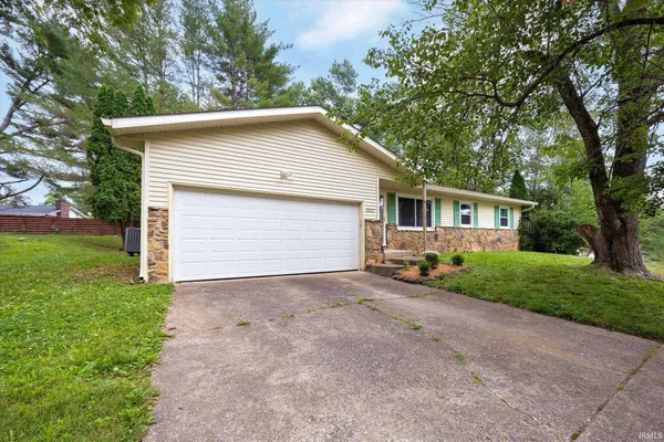$335,000 | 3517 East Dunstan Drive, Bloomington, IN 47401