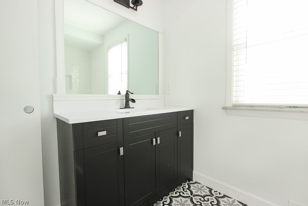 4242 Stonehaven Road Cleveland, OH 44121 - Photo 18 of 35