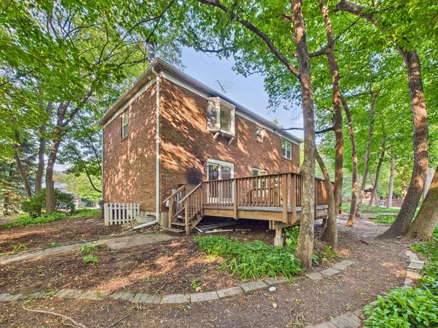 $395,000 | 1136 Pine Court, Batavia, IL 60510