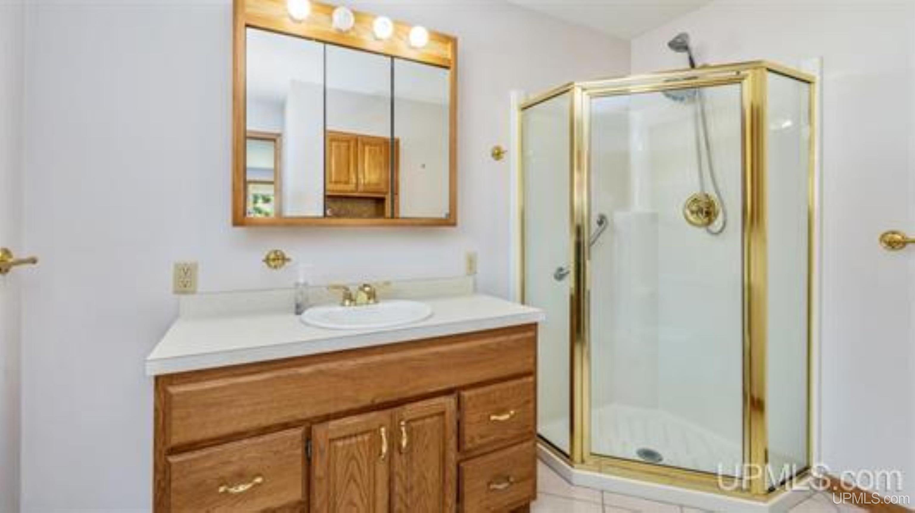 1020 South 18th Street Escanaba, MI 49829 - Photo 23 of 38